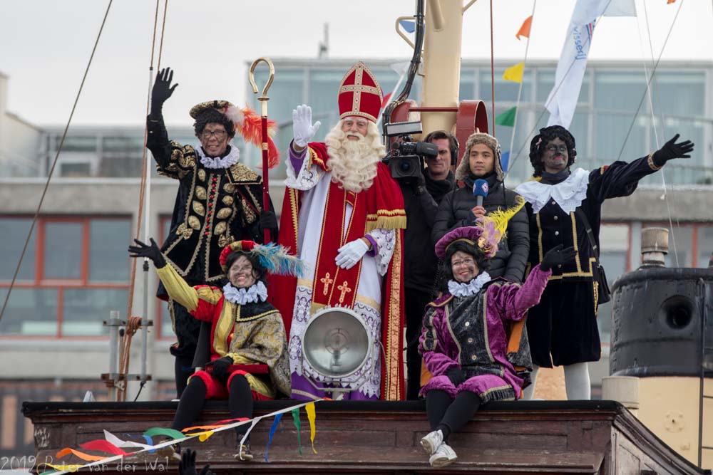 Photoimpressio1's tweet photo. Foto's op de website gezet Sinterklaas      #Sinterklaasintocht #Scheveningen  @SinterklaasDH  #zwartepiet #stoomboot #DenHaag #intocht2019 @gemeentedenhaag @ernstvandenberg @HagueFestivals  @DHbinnenstad  @DenHaagNL @DB_aktiviteiten  

https://t.co/DiJktjemP7 https://t.co/VR9xTI4yX3