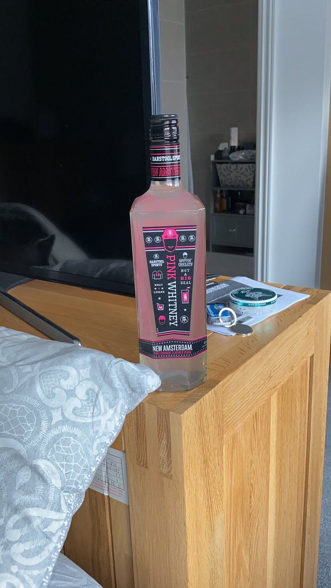buscus27's tweet photo. @BizNasty2point0 @ryanwhitney6 @RearAdBsBlog @MikeGrinnell_  Rare sighting of Pink Whitney in th U.K. https://t.co/wFFcOLGdKp