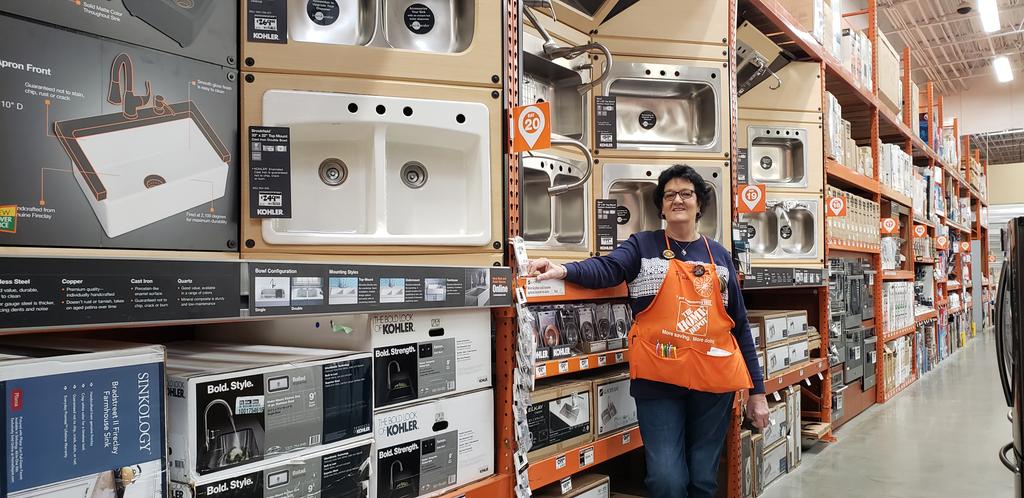 BurrellClevela1's tweet photo. #Q4SHELFIE look at Rachel go!!!! Need a sink, vacuum cleaner etc etc!!! Rachel is 110% Instock here at store #3602!!!!! I love her wonder women stance she is confident you will like what you see!! Looks fantastic Rachel!!! https://t.co/PMl4ueyXZp