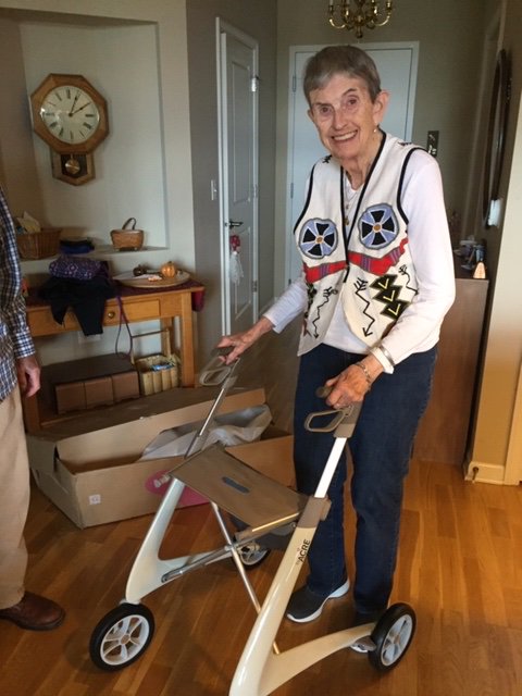 caregiving's tweet photo. I worry about my mom’s frailty and her resistance to using a walker. But she gave a thumbs-up to the Carbon Ultralight from @ByAcre: https://t.co/Mk2Laea63X 

#sponsored #aestheticdesign #caregiver #caregivermonth #becarecurious #walker #rollingwalker #babewithmobilityaid https://t.co/uviqMbe0vm