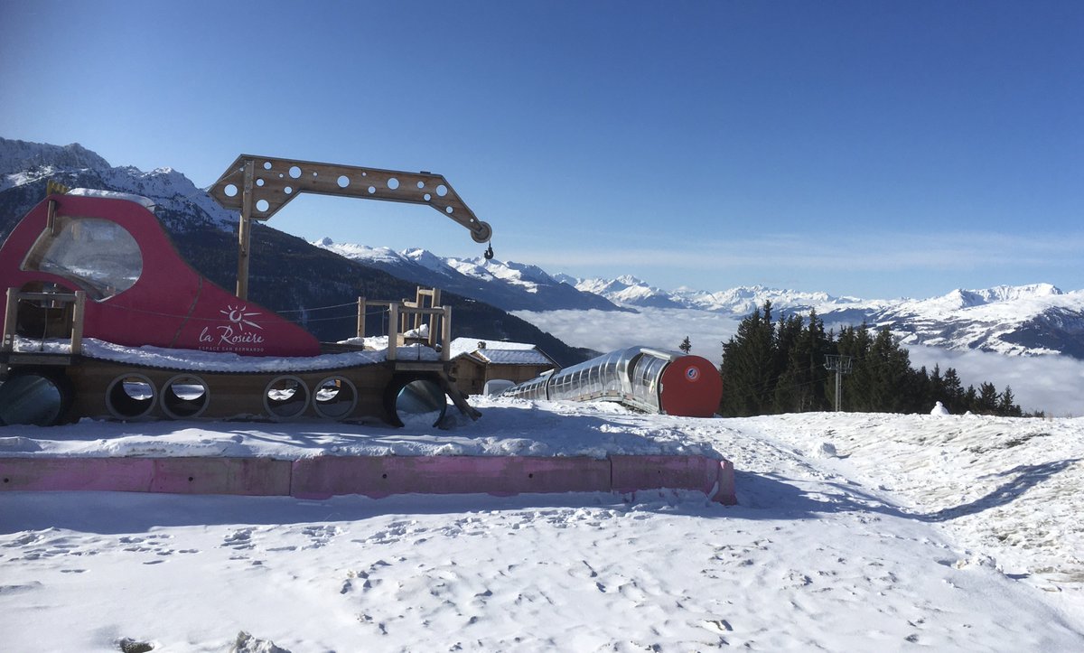 This has to win the prize for the best kids' playground ever! Check out this awesome piste basher for budding skiers to play on! <a href="/La_Rosiere1850/">La Rosiere 1850</a> 

#larosiere #playgroundgoals #skiingholiday #chaletholiday #familyholiday #Iwantoneinmygarden #miniskiers