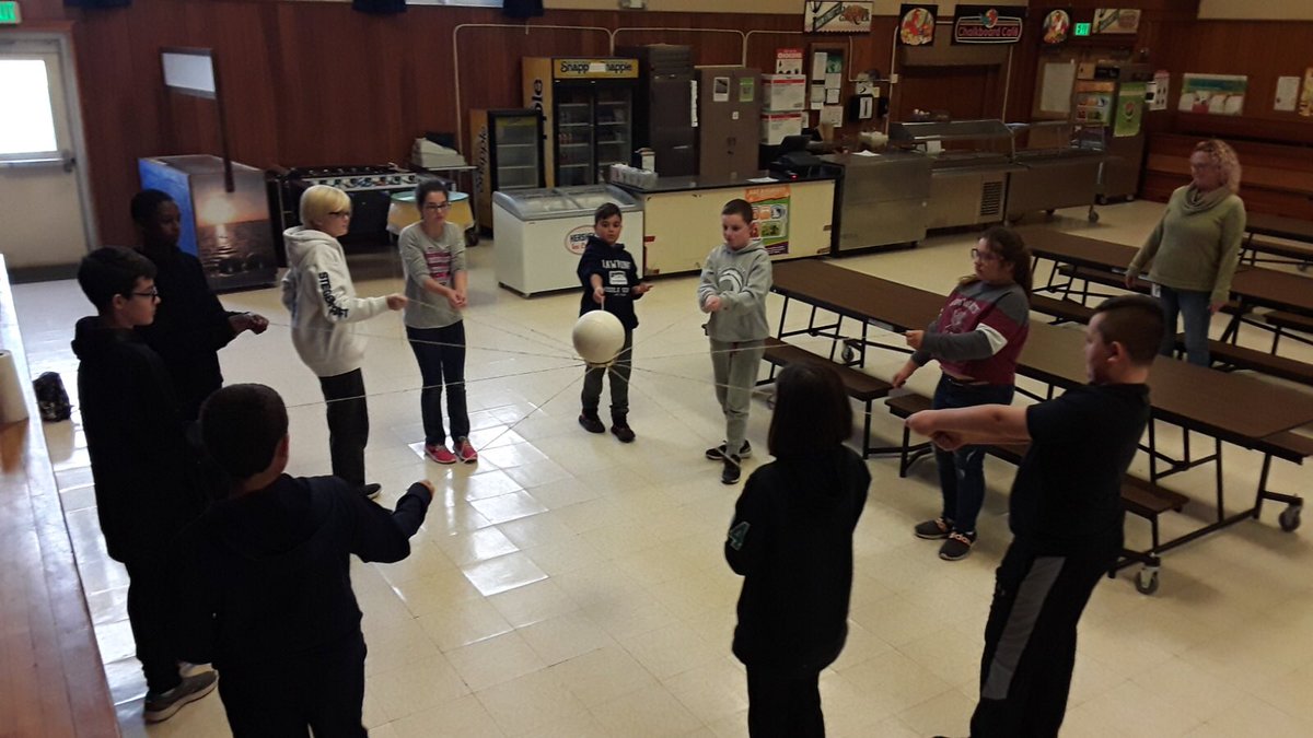 ThingEMObobs working together to complete a challenge. It’s all about teamwork! ⁦<a href="/EMorichesMS/">East Moriches MS</a>⁩ ⁦<a href="/EastMorichesSD/">EMOschools</a>⁩