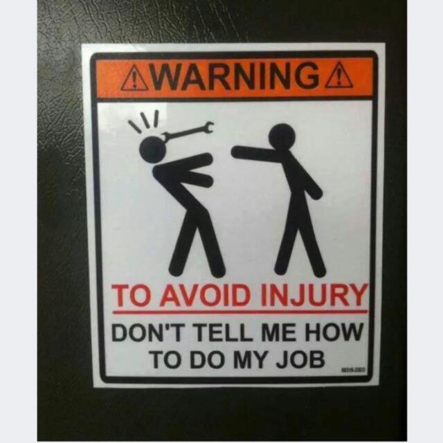 Вслучае или в случае. Чтобы избежать травм не трогай мои инструменты. Во избежание заменить. Осторожно во избежание травм. Табличка во избежание травм.