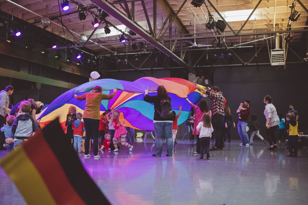 🇩🇪 Trying to learn German? You're not alone!
Around half a million Americans are learning German in school or university! And that's not even including people using apps and software!  🇩🇪
These kids are learning German early at Kinder Festival!
#WunderbarTogether