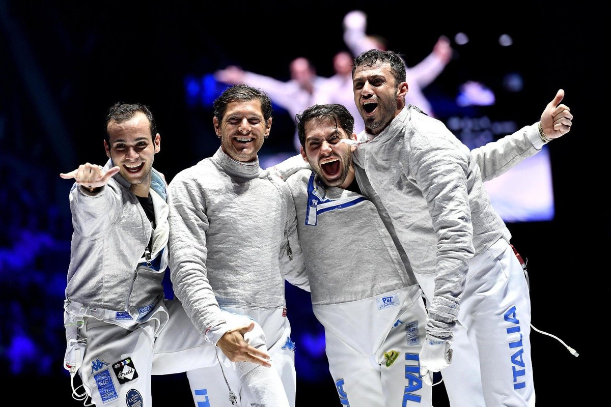 BRAVI! 👏👏

In Coppa del Mondo a Il Cairo terzo posto per la squadra di sciabolatori #ItaliaTeam composta da: Luigi #Samele, Luca #Curatoli, Enrico #Berrè ed Aldo #Montano!

RT e tutti in pedana! 🤺

<a href="/Federscherma/">Federscherma</a>