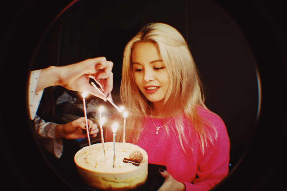 sssorn_clc's tweet photo. ❤️🎂❤️ https://t.co/tUCaYMZvOH