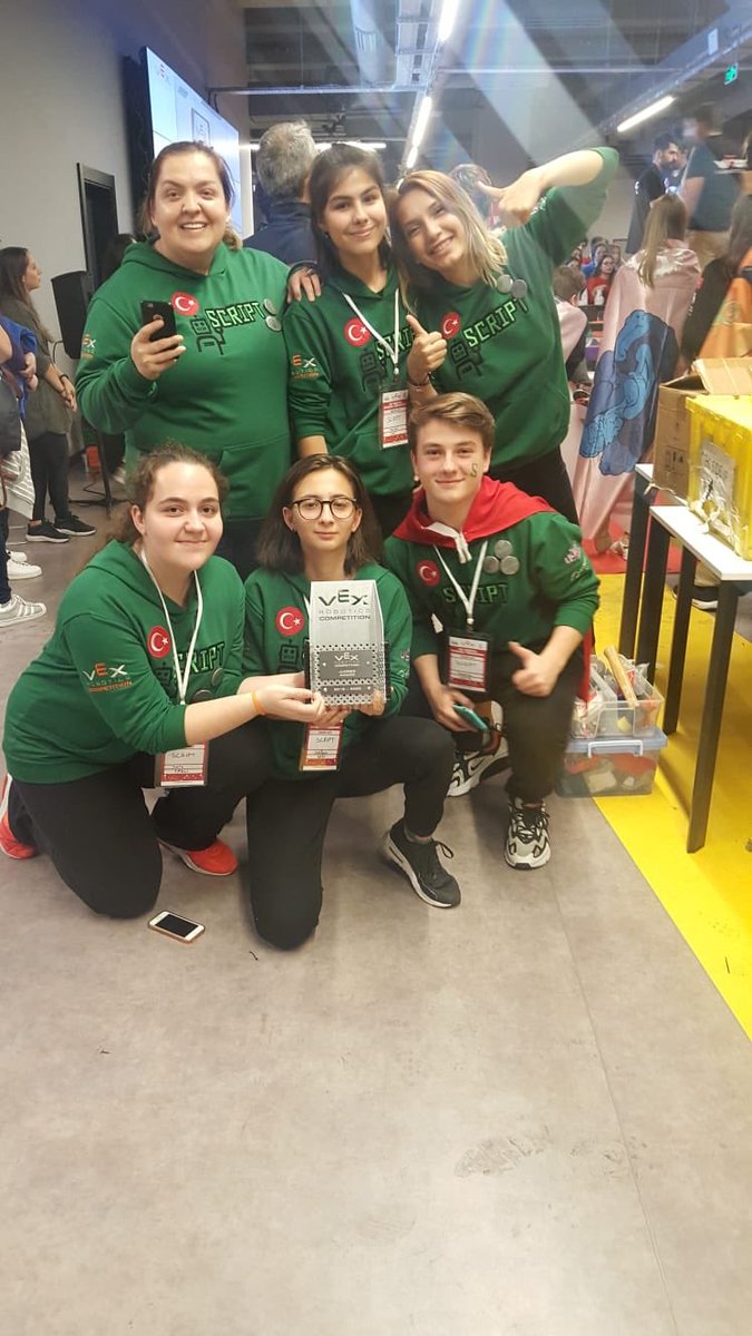 Nil Çiçek Uykutan (@nilcicek) on Twitter photo Bakırköy Anadolu Lisesi <a href="/scriptrobotics/">Script Robotics</a> Veks Takımımız İlk Turnuvasında Jüri Özel Ödülünü Aldılar. Tebrikler👏👏👏 @Bakirkoy_Ugur Bakırköy Anadolu Lisesi <a href="/scriptrobotics/">Script Robotics</a> Veks Takımımız İlk Turnuvasında Jüri Özel Ödülünü Aldılar. Tebrikler👏👏👏 @Bakirkoy_Ugur