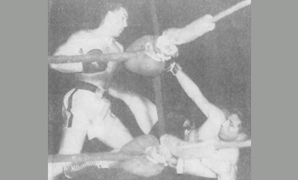60 years ago today, on Nov. 17, 1959, @GeorgeChuvalo KO12 Yvon Durelle at Maple Leaf Gardens in Toronto. Retains Canadian heavyweight title against the reigning Canadian and British Empire light heavyweight champ.