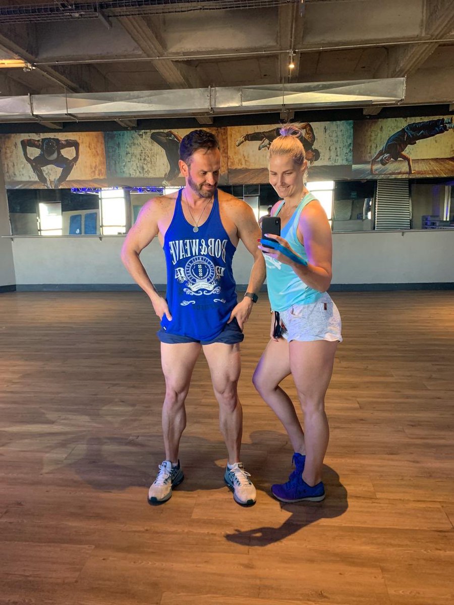 grabe_karen's tweet image. Even on Cardio Sunday’s we flex after a workout 🏋🏼‍♀️ 

@gawiesteyn for trying to get rid of my “do you speak whale 🐳 “ belly 😂

#decemberloading