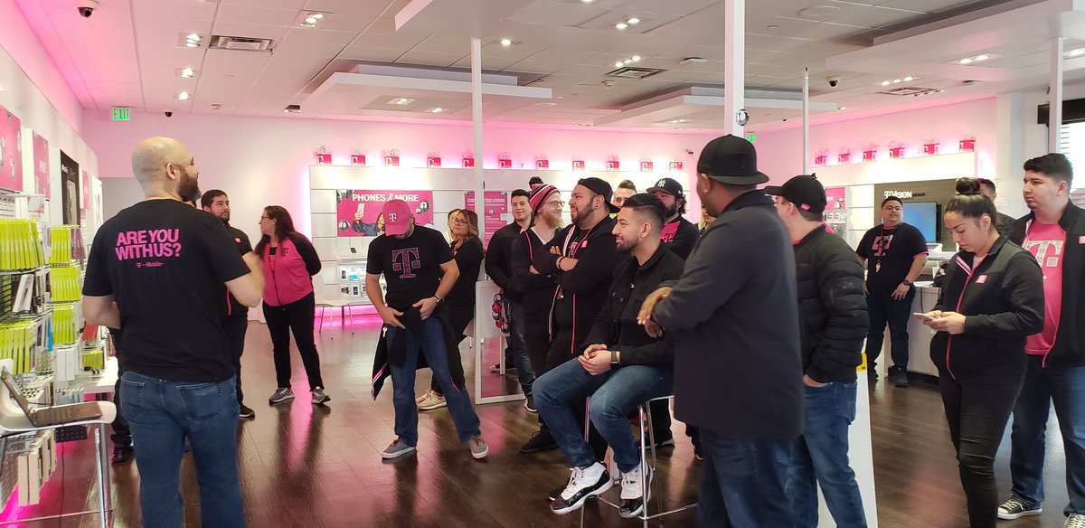 5G launch party Dallas! #tmobile #metrobytmobile <a href="/JonFreier/">Jon Freier</a> <a href="/SteveSeayMetro/">Steve Seay</a>
