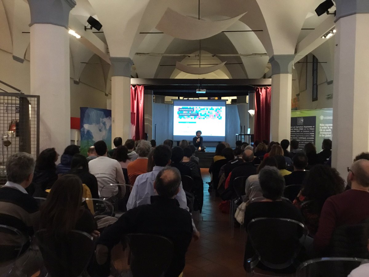 ProgrammaBol's tweet image. #LearningCreativeLearning riflettiamo a piccoli gruppi su quale sia il nostro rapporto con #apprendimento e #creatività! #confronto #education @tarmelop @saroversi @Ffoodinstitute