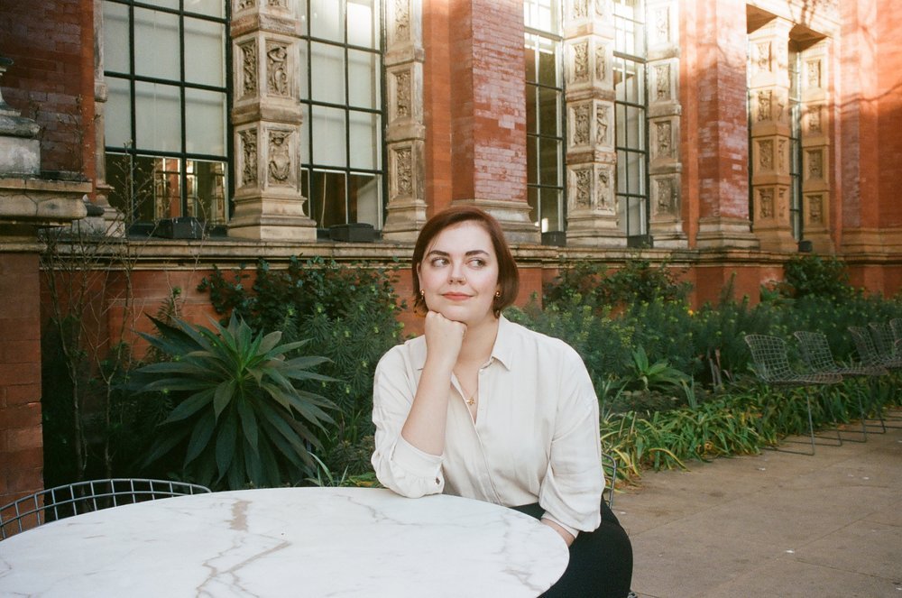 Need help understanding the art world? These are the art critics I recommend listening to ruthmillington.com/16-current-bri…