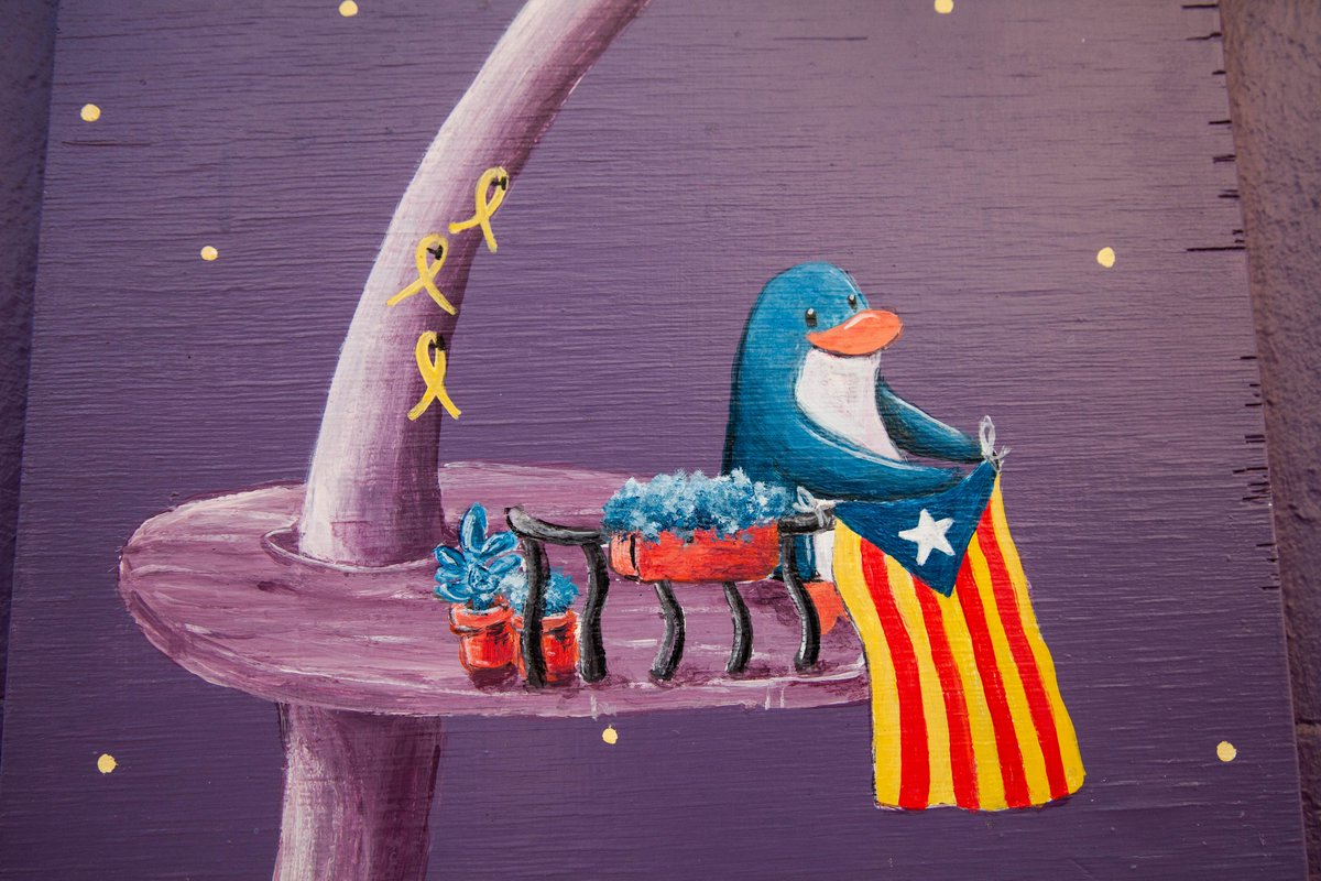 laMartu30's tweet photo. Passeig per Riba-roja d'Ebre tot descobrint les intervencions artístiques de Riu d'Art. 🔝🔝🔝 #riudart #ribarojadebre #ribarocks https://t.co/Runx41prjW