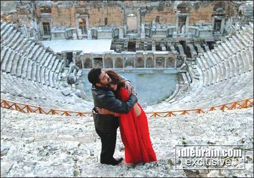 lpotarina's tweet photo. #JrNTR #SamiraReddy
The Theatre in Hierapolis, Pamukkale, Turkey
#Ashok Movie https://t.co/uzMMx50Uf6