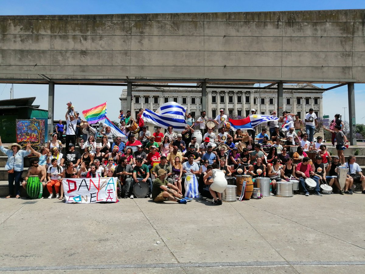 DanzFa's tweet photo. Seguimos apostando al compartir y el expresar de la cultura en todas sus dimensiones, POR EL URUGUAY QUE QUEREMOS #MartinezPresidente
.
.
#CulturaconMartinez #Laolacultural @Frente_Amplio @Dmartinez_uy @laolacultural1 https://t.co/p6UGw1SUqe