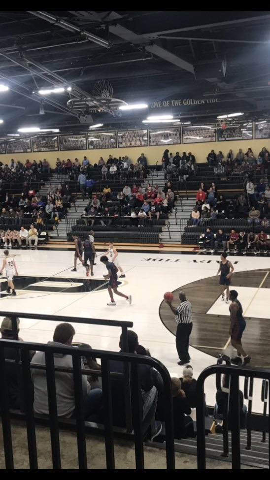 DerekMcCord's tweet image. Kudos to Michael Hart and Wes Miller for once again putting on a top- notch Jamboree! Great crowd and the best looking floor in the State at a Peabody High School. #DCHoops