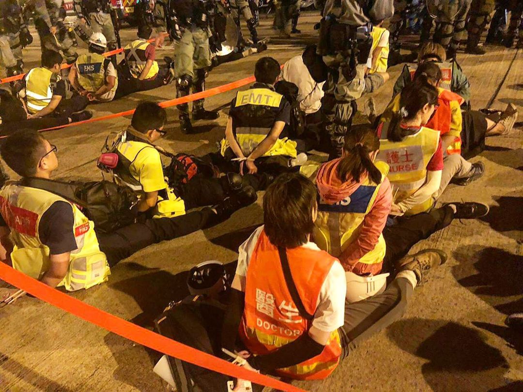 cobychan1231's tweet photo. It is unacceptable in any standard
#HongKongProtests 
#PoliceBrutalityHK 
#PolyU https://t.co/QTrbBDutvy