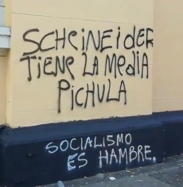 Chiquille2017's tweet photo. @solbcortes @uchile @Cooperativa Y faltó. 
Que buena Manera de Empezar un Domingo. Cosecha Vientos y tendrás tempestades...
@0Disfunsion @RenAlmeyda1 @MotinEstudiant1 https://t.co/iGEv3Eyp9k