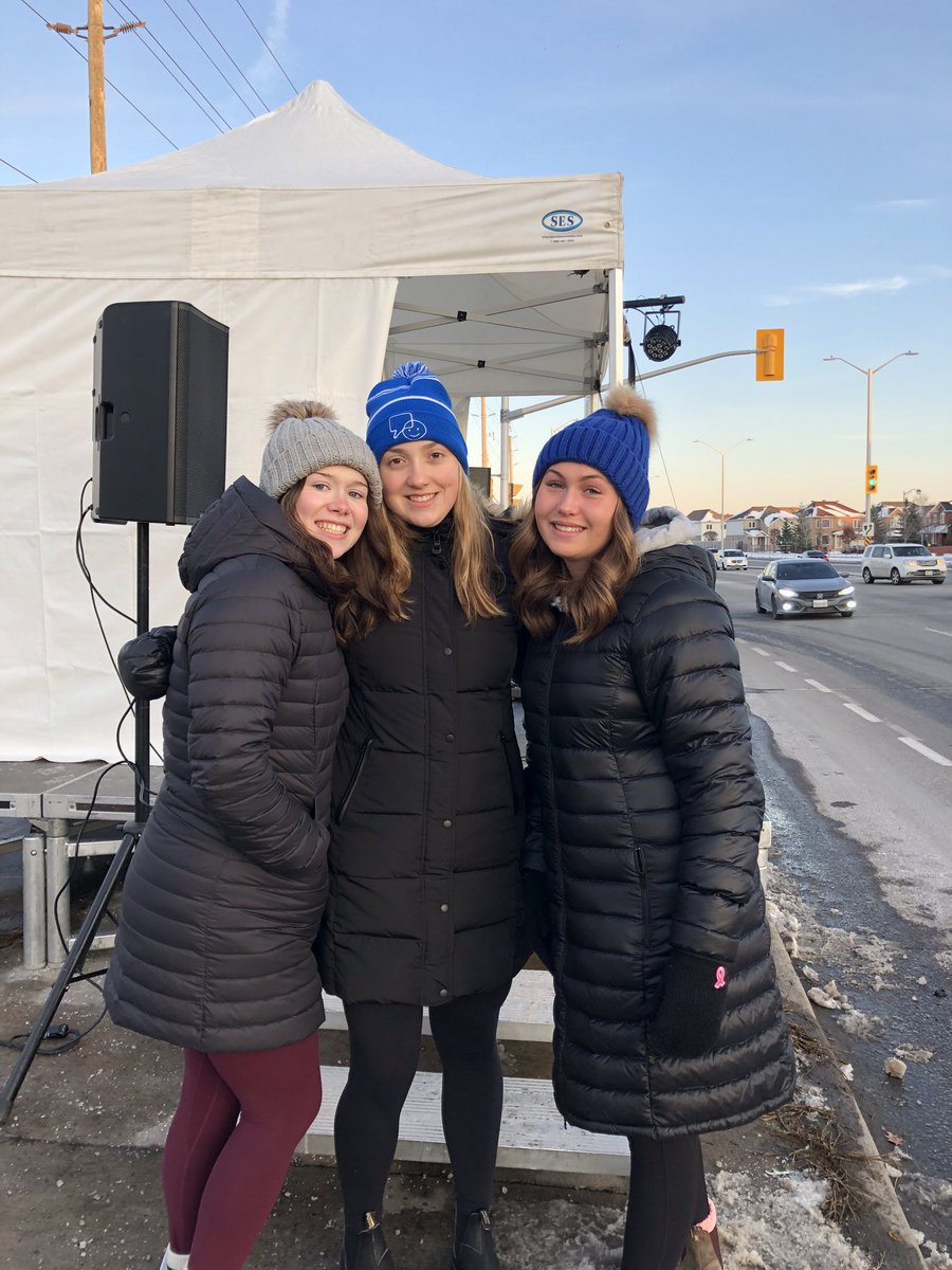 Volunteering today for the Barrhaven Santa Claus Parade! <a href="/EmmaArtichuk/">Emma Artichuk</a> <a href="/HawkenMadison/">madison hawken</a> <a href="/lauren_jmss/">Lauren</a>