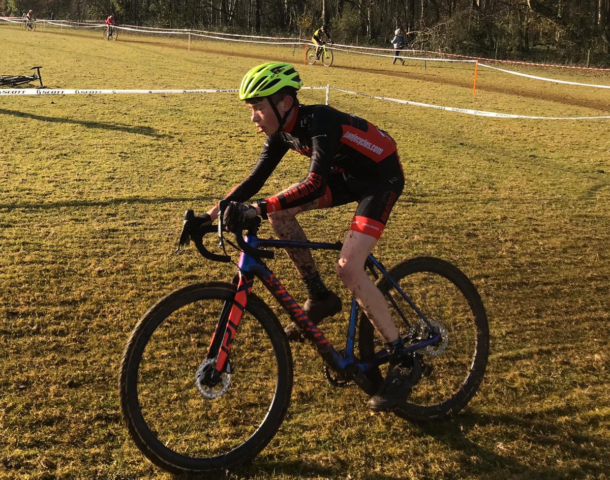 Nice wins at the <a href="/ParentiniU/">ParentiniUK</a> <a href="/WessexCX/">WessexCycloCross</a> for <a href="/amelie_lprior/">amelie prior</a> and Jamie Gostick with second place for <a href="/emilyconn_/">em 🧃</a> and fifth for <a href="/AlexaCailinH/">Alexa Hawkins</a>