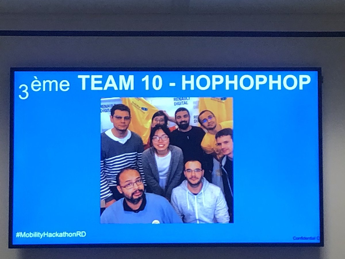 CorinaCimpeanu's tweet photo. Le moment tant attendu! #MobilityHackathonRD 3ème prix - https://t.co/tRTmGI2Mn5