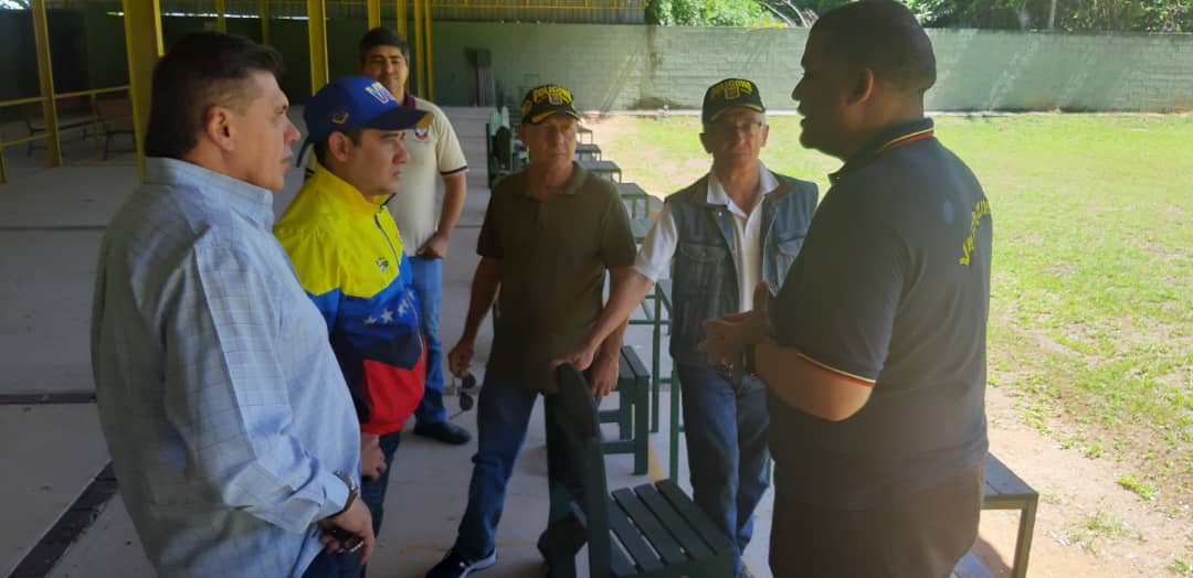 FEVETI's tweet photo. Visita del Vice Ministro Jose Amarantes al Polígono de la Asociación Carabobeña de Tiro el día de hoy con miras a su Remodelamiento y Modernización para futuros eventos de Tiro Deportivo https://t.co/77gsJY6pET