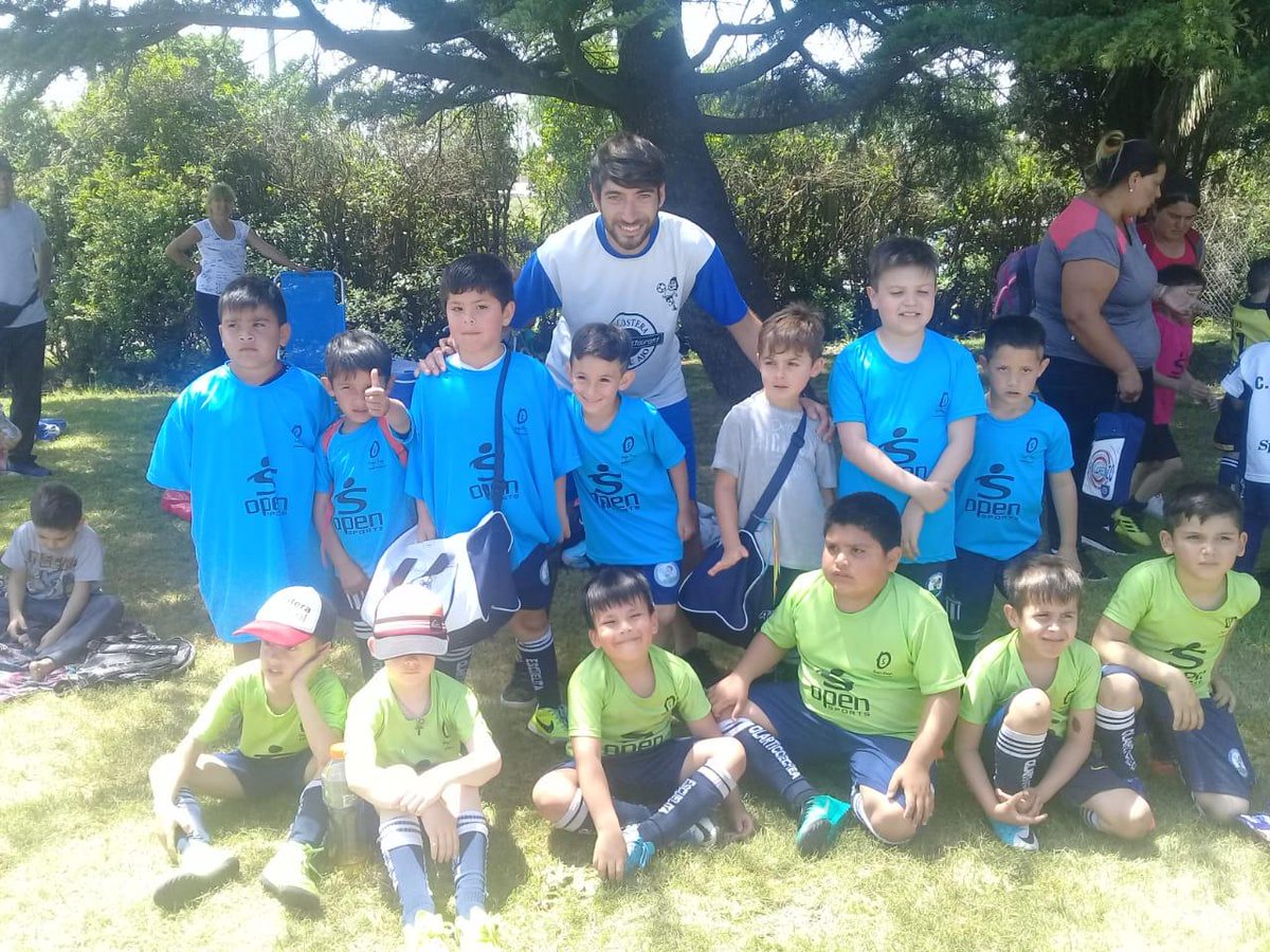 SocialMDA's tweet photo. #EncuentroDeEscuelitas
#OpenSports
Dejamos algunas imágenes del encuentro que se realizó ayer en la localidad de Mar del Plata. Muchísimas gracias a las familias que pudieron acompañar.
#LaFamiliaMasGrande
🔵⚪🔵 https://t.co/QEysSVuSql