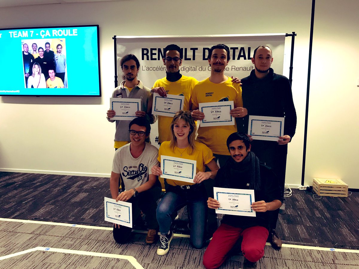 GiffautAurelia's tweet photo. 🏎🥇And the Winner is la team Moody qui propose une appli pour une expérience optimisée et simplifiée de la mobilité #MobilityHackathonRD bravo https://t.co/g93cCldso4