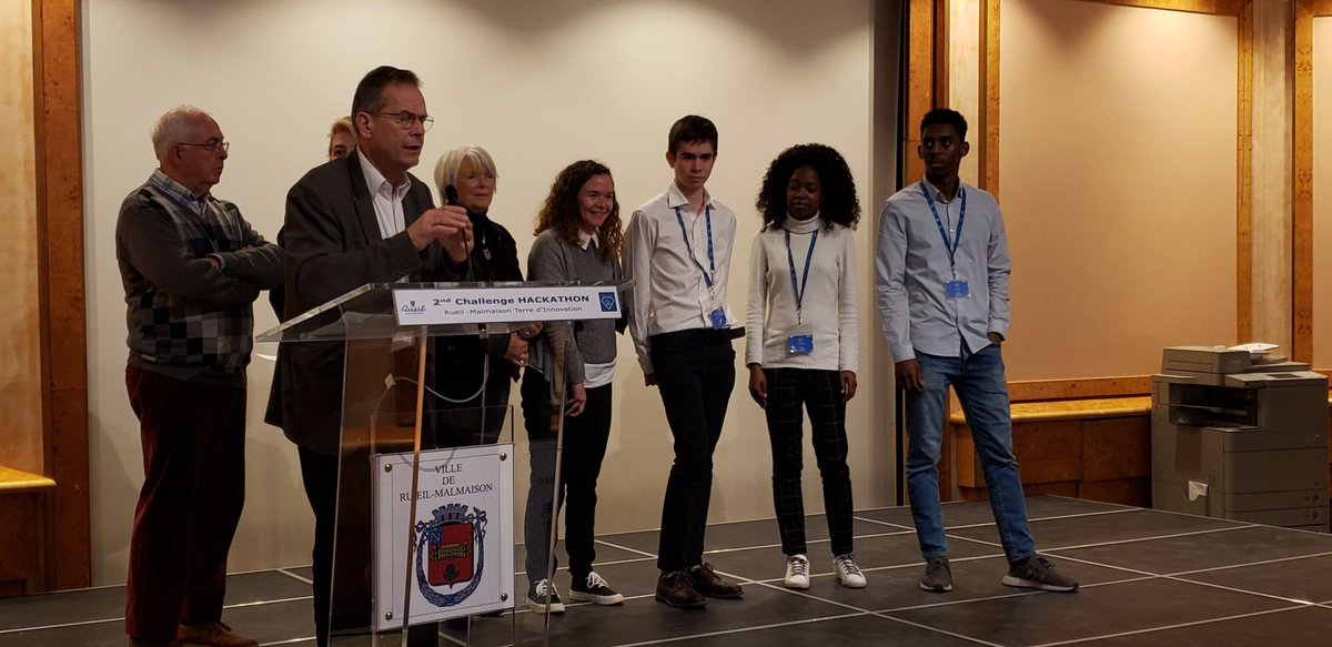villederueil's tweet image. Clap de fin pour cette deuxième édition du Hackathon. Il est temps de connaître les lauréats thème par thème.
- Santé : Mégot Stop par Tabasse Mégot
- Urbanisme écologie : HechoSystème par Les Vertueuses
- Énergies : Smart City par les Green Warriors
Bravo à tous !