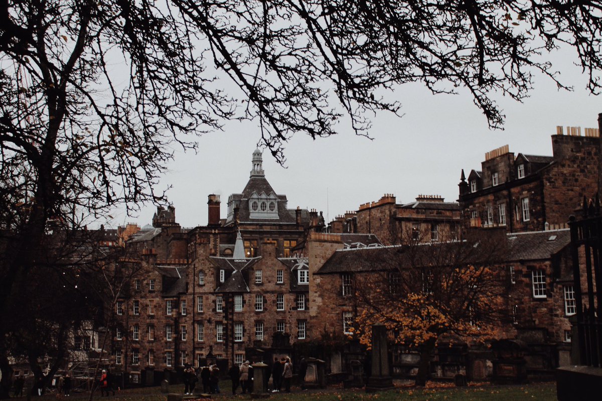 marinajournal's tweet photo. Meanwhile in Edinburgh https://t.co/Na0mTVJwA2