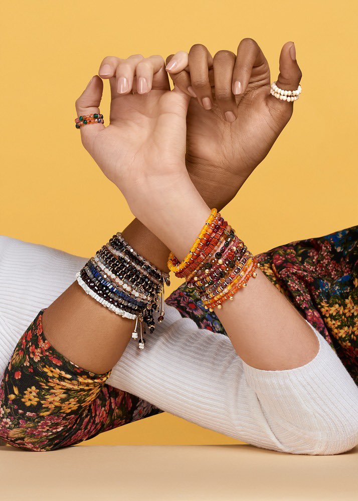 LolaRoseUK's tweet photo. #BangleBar = unity, love &amp; sisterhood 💕✨

Shop now: https://t.co/pUD1XhMiES https://t.co/PWkM7YC4f6