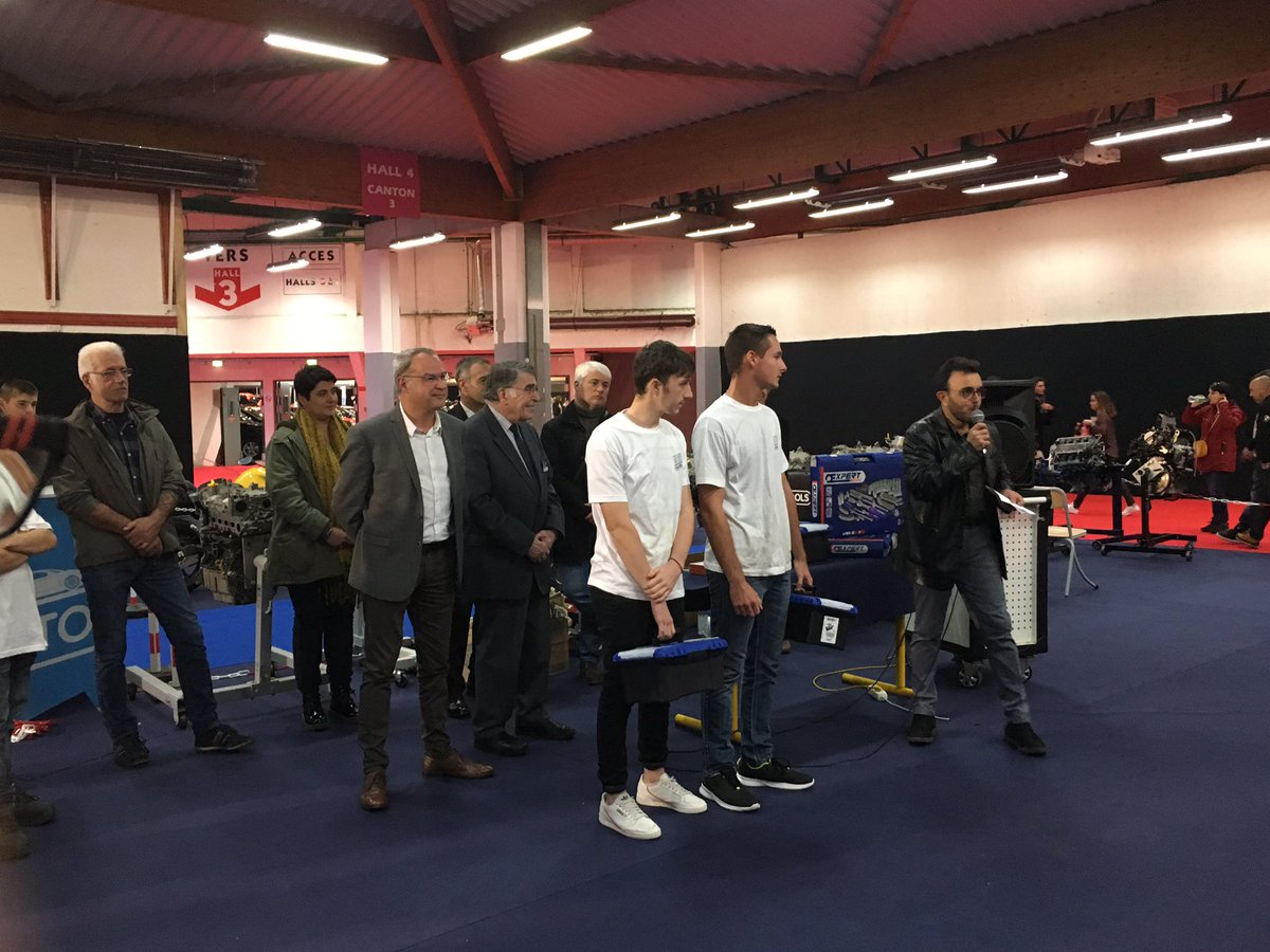 Remise des prix du concours et clôture du stand « Construis moi une voiture » en présence des lycées de <a href="/actoulouse/">Académie de Toulouse</a>. Les équipes du lycée <a href="/JGallieni/">LPO GALLIENI Toulouse</a> mobilisées: sellerie, carrosserie, maintenance des véhicules, conduite routière. Merci à tous pour 5 jours de salon😊 <a href="/SalonAuto31/">Salon Auto Moto & Mobilités Toulouse 2021</a>