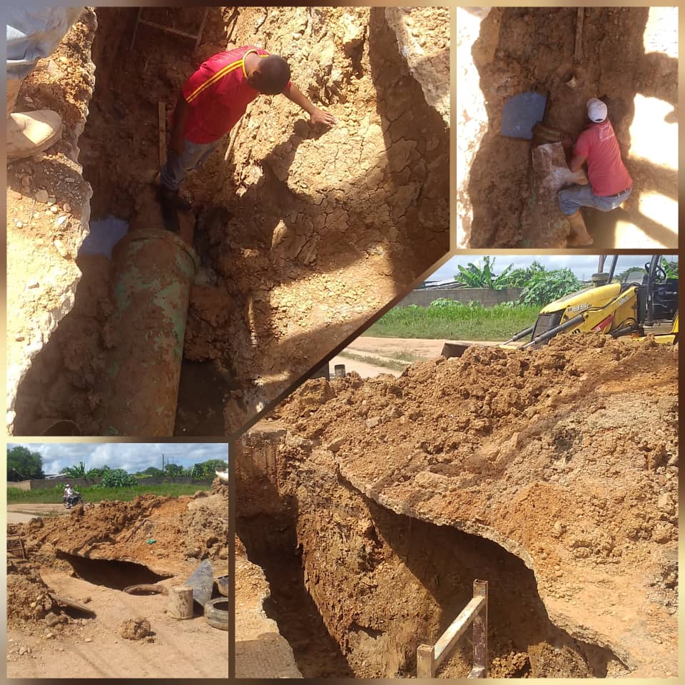 LuisUlacio7's tweet photo. Gracias al equipo de servici publico de la Alcaldía, se realizó un trabajo en calle harás y unión, ya fue reparada y sustituido el tubo dé 20" de aguas negras que sé encontraba tapiada en dicha comunidad. @vclarkb @NicolasMaduro https://t.co/Mn1hvUI4sF