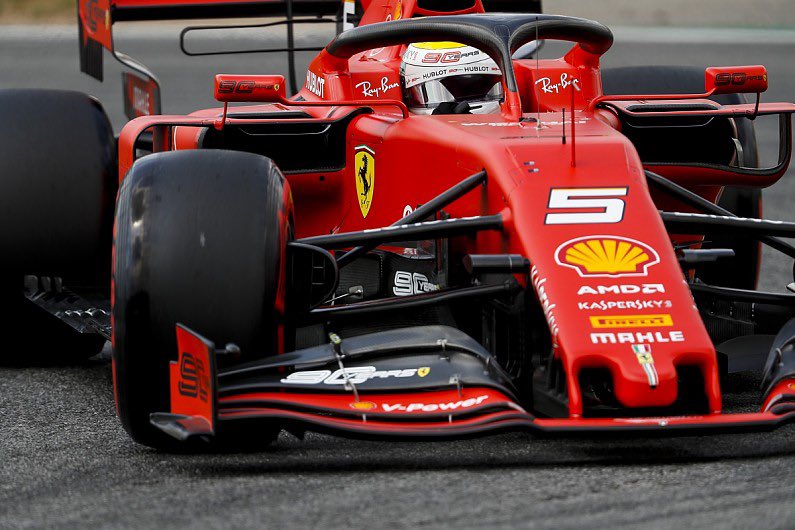 Damien woke me up by saying “I have Formula 1 on downstairs and Vettel is in 1st place, if you want to watch with me”. Never been so proud 😢♥️♥️♥️ #formula1 #formulauno