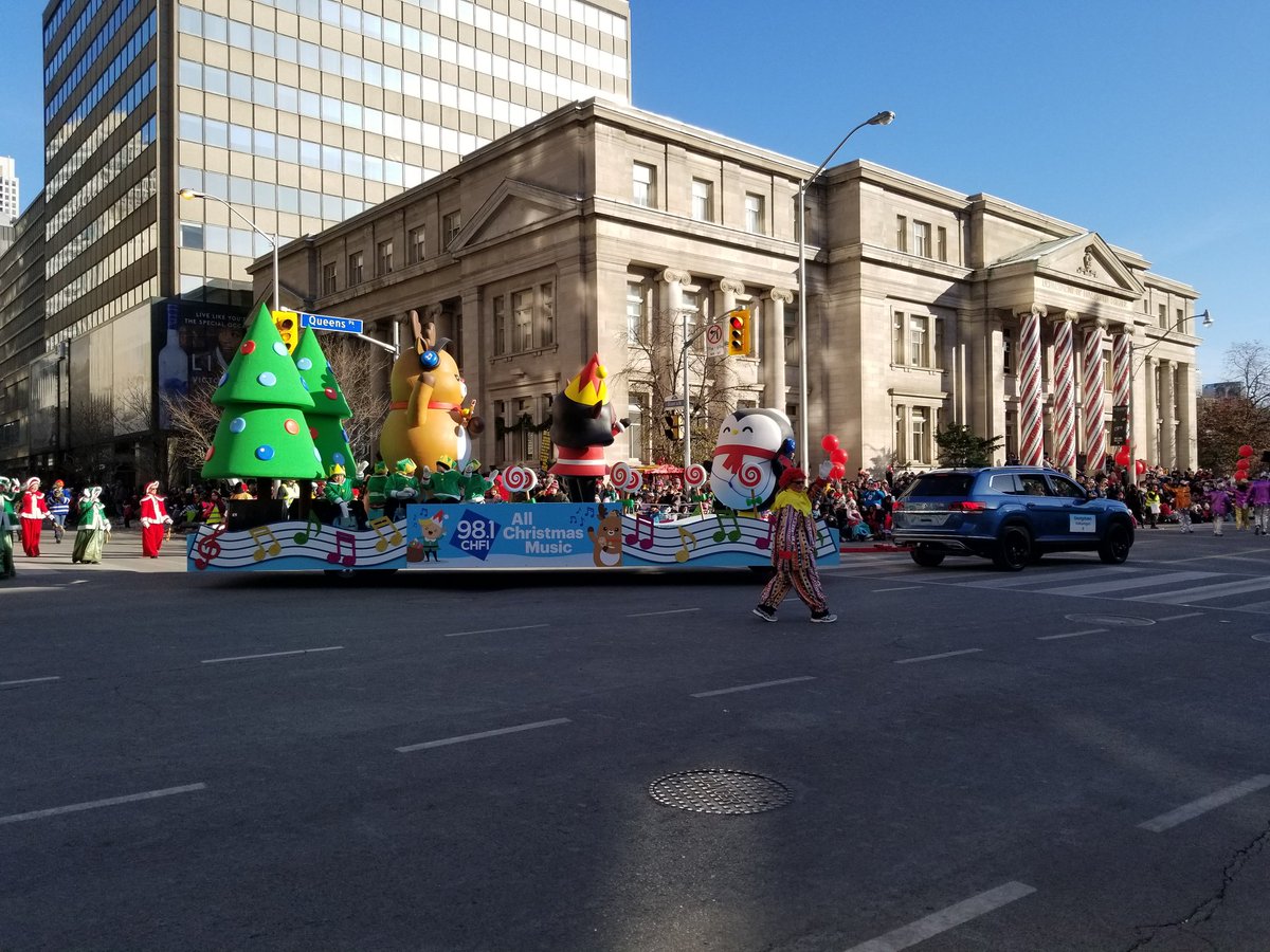 TPSaux11div's tweet photo. Cant wait for #Santa #SantaClausParadeTO https://t.co/d3QAUaYg9b