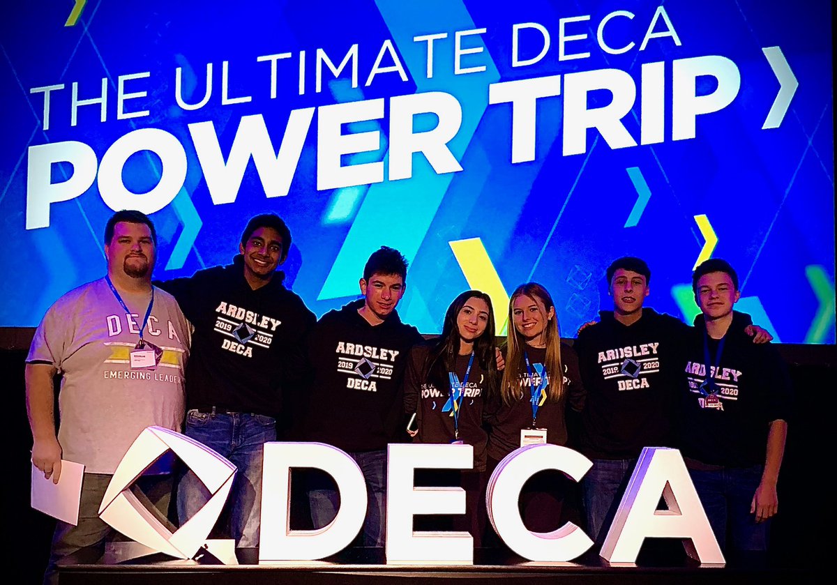ArdsleyHS's tweet image. Our DECA Club spent the weekend in DC! Thank you Mr. Cipolla for leading this group. #PanthersinDC