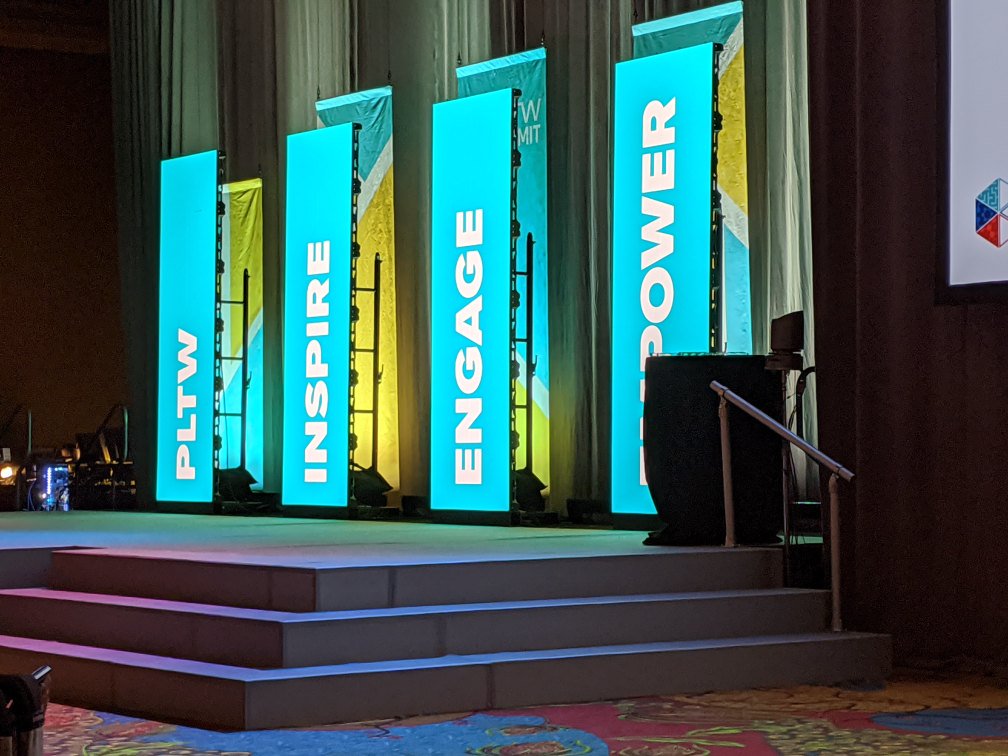 MrKarasch's tweet photo. @ThatFremdTechie the aforementioned "banners" https://t.co/f96BMQ4CIJ