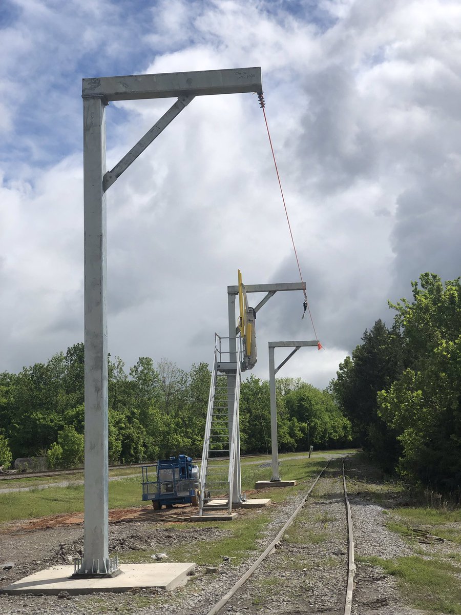 RacksLoading's tweet image. New hopper rail car installation- please contact us for rail car or truck fall arrest systems! From engineering, foundations and assembly! American Load Racks can also inspect your existing systems- please contact us when you need us at info@americanloadracks.com