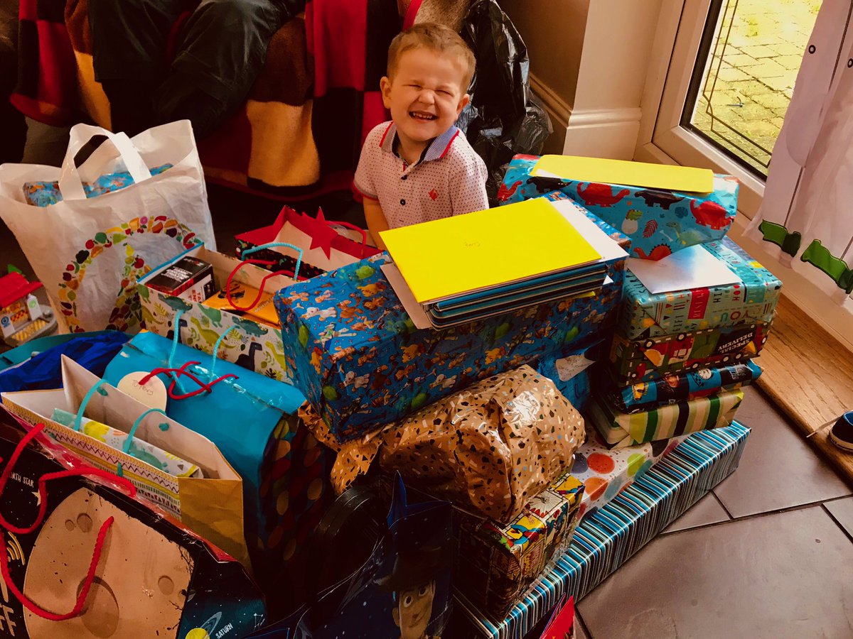 VictoriaBarber_'s tweet image. Whats fun filled day! See you when you’re 3! #mummysboy #threeyearold #timegoessoquickly