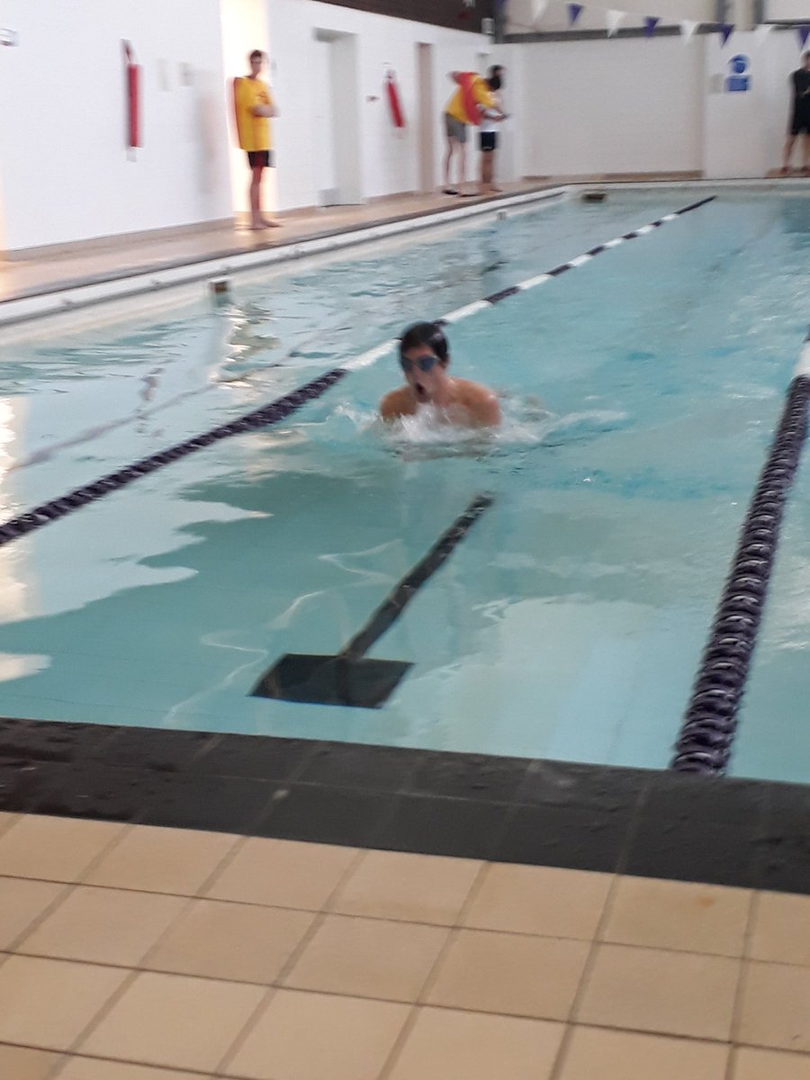 DuffusHouse's tweet photo. A mixed bag of results today in the inter house swimming. Seniors did well to finish 3rd and the Juniors 4th. Well done to @Cumminghouse1 and @RoundSquareHse on their victories. #gstounsport #abitmorefishlikeneeded #proudduffus #noteasytotakeactionpicsofswimming https://t.co/2jZ03QG8Ah