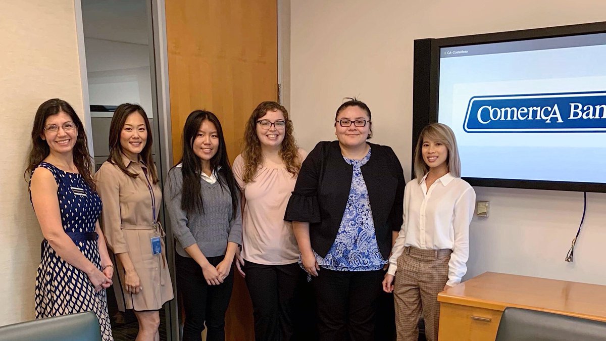 CSULBSWB's tweet image. On Friday, some of our members were able to tour the Comerica Bank in Costa Mesa. Thank you for the wonderful opportunity!

#csulb #csulbswb #gobeach #societyofwomeninbusiness #swb #girlboss #strongwomen #girlpower #comericabank