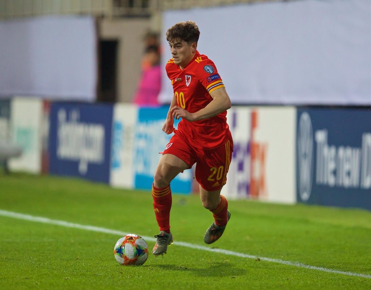 Important win last night in Baku! Big performance needed on Tuesday! One game away👊🏼🏴 #TogetherStronger