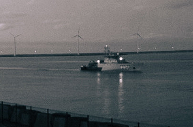 WarshipCam's tweet photo. Belgian Navy BNS Castor (P901) coastal patrol vessel coming into Zeebrugge, Belgium - November 17, 2019 #castor #p901 #bns https://t.co/8xwsSjS6Bg