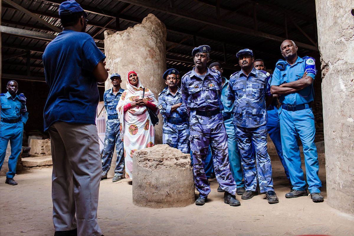 arturobluski's tweet image. We also try to raise awareness and build capacity of the police officers as they play an important role which will become bigger when the tourist start to flood #Sudan #Funj #OldDongola #Nubia @NAUKA_GOV_PL @UniWarszawski @SudaneseCulture @SudanPMHamdok