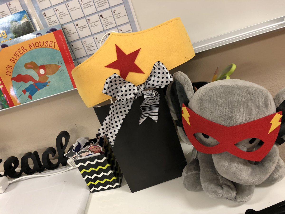 MissMerryfield's tweet photo. Mabel and I have some fun planned for tomorrow! #superreaders  @HatfieldElem @NorthwestELA https://t.co/HehCsGTqPt