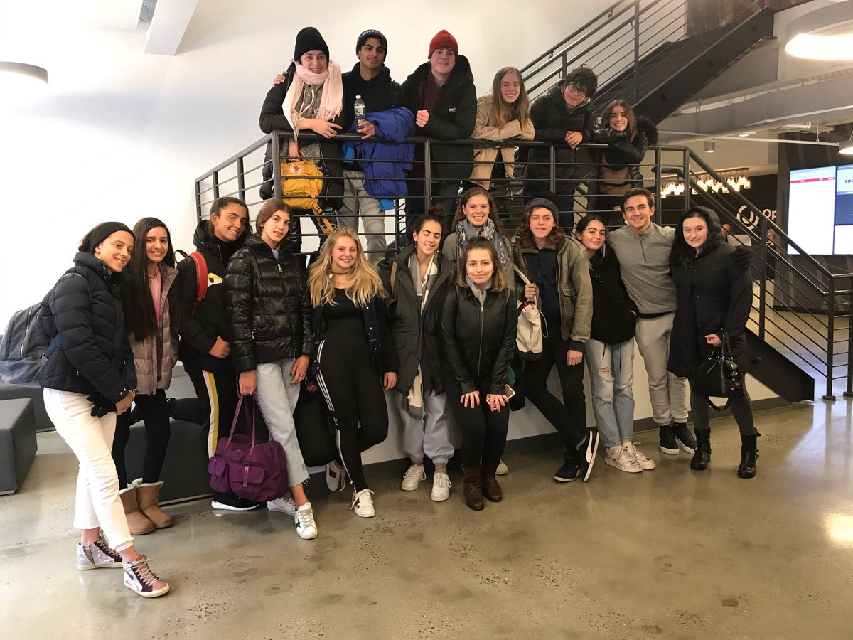 Day 4: Amazing last day spent In the morning ⁦<a href="/AlvinAiley2/">Alvin Ailey</a>⁩ with our student dancers.  In the afternoon, dance had a Master Class in Fosse work and drama had an improv class followed by a comedy show ⁦<a href="/BroadwayComedy/">Broadway Comedy Club</a>⁩ #gslearning #GulliverLife #WeLoveNYC