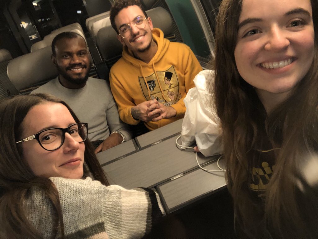 DorianeTeamel's tweet photo. • L A G R A N D E M O T T E #11thRound ✅ une date au goût de vacances, un week-end en famille, un concert comme à l’ancienne 👩🏼🤝👩🏻👨🏽🤝👨🏿!🥺🥰❤️👀🆑 • #LAutreTour https://t.co/XmxQ9s0Gmp