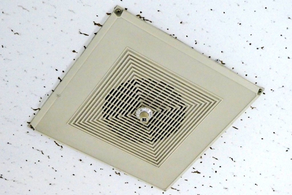 フォンテAKITAの天井スピーカーたち Toa PC-3ST、PC-380に加え