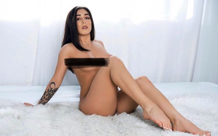 WorldCurves's tweet photo. @Cristinee0531 Is stunning follow her on here and her only fans for more content like this 😈 https://t.co/9nJYmuXAnM https://t.co/tiauIhJaP5