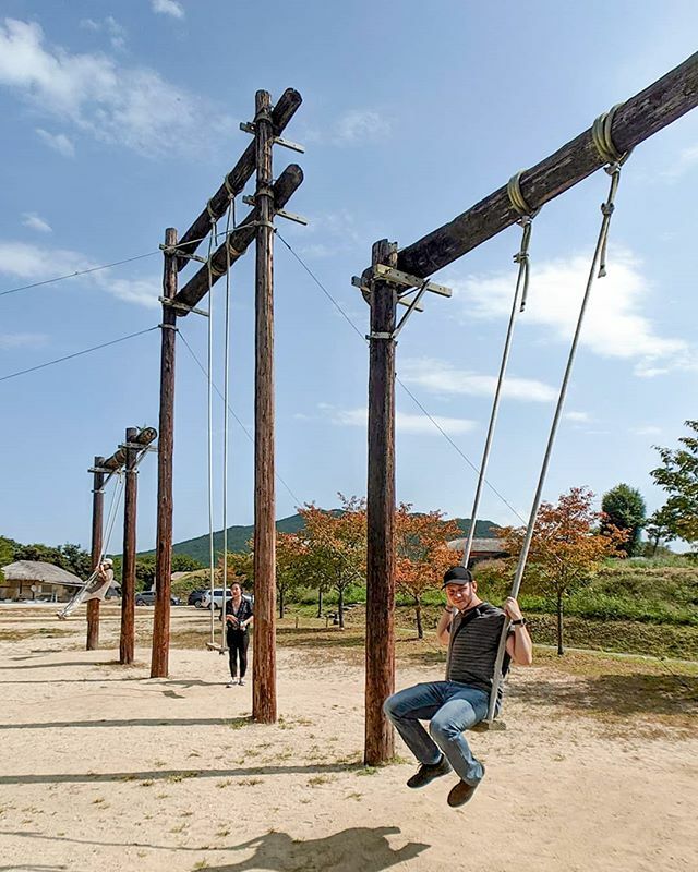 [09.27.2019] Never grow up.
.
.
#exploreKorea #exploreAndong #unescoworldheritage #villagelife #rurallife #traditionalvillage #innerchild #swings #travelphotography #travelpics #passionpassport #photowalk #TeamPixel #ShotOnMoment #LightroomCC